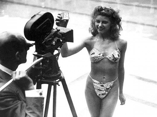 Worlds-First-Bikini-From-1946-2